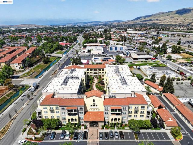 600 S Abel St 214, Milpitas, CA 95035