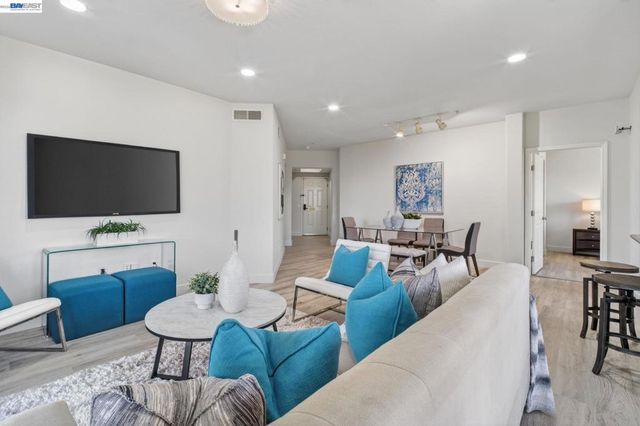 600 S Abel St 214, Milpitas, CA 95035