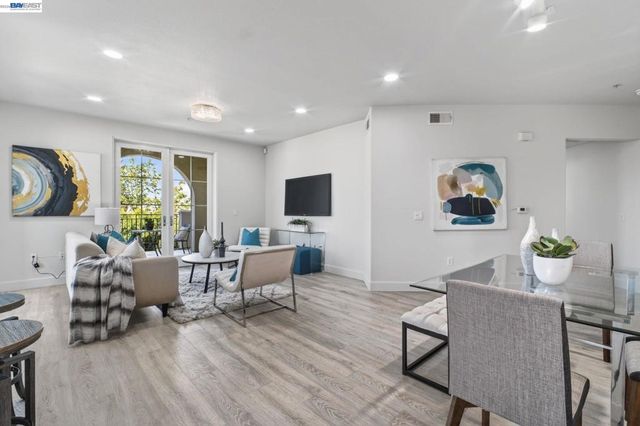 600 S Abel St 214, Milpitas, CA 95035