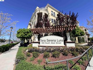 600 S Abel St 214, Milpitas, CA 95035