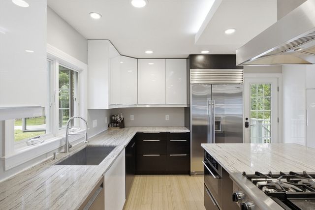 20 Parkerville Rd, Southborough, MA 01772