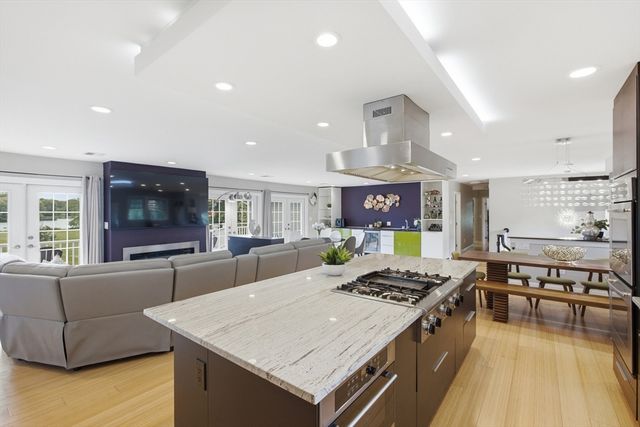 20 Parkerville Rd, Southborough, MA 01772