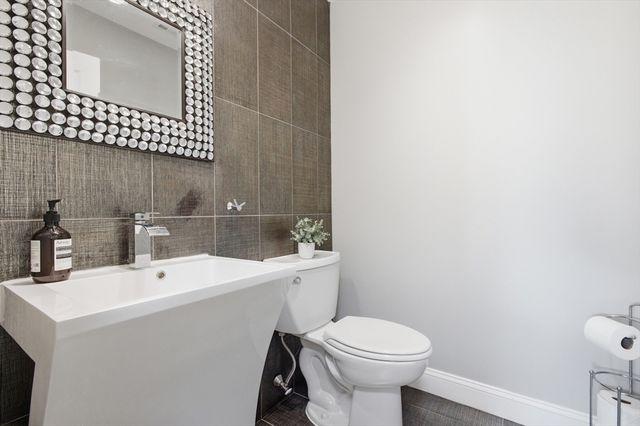 20 Parkerville Rd, Southborough, MA 01772