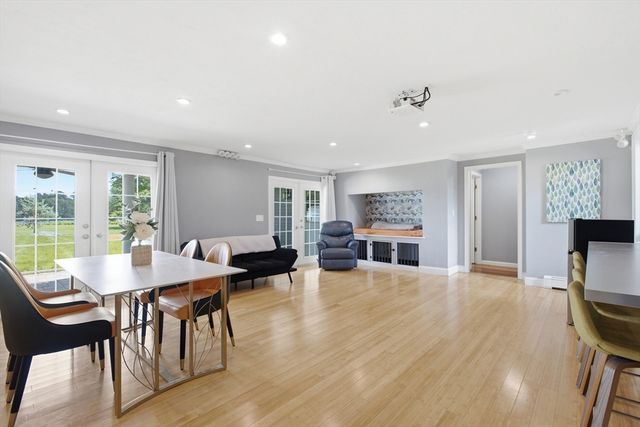 20 Parkerville Rd, Southborough, MA 01772