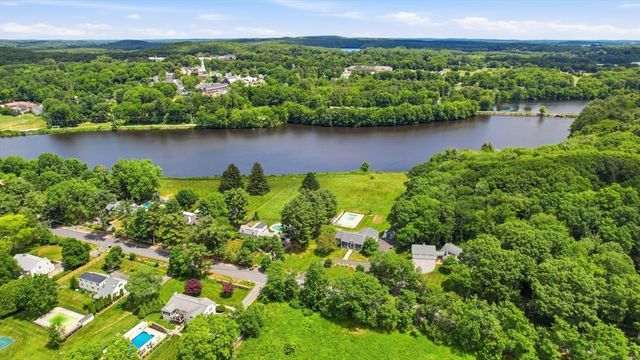 20 Parkerville Rd, Southborough, MA 01772