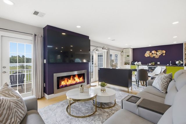 20 Parkerville Rd, Southborough, MA 01772