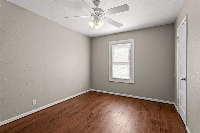 805 Avenue C, Levelland, TX 79336