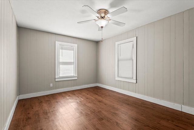 805 Avenue C, Levelland, TX 79336