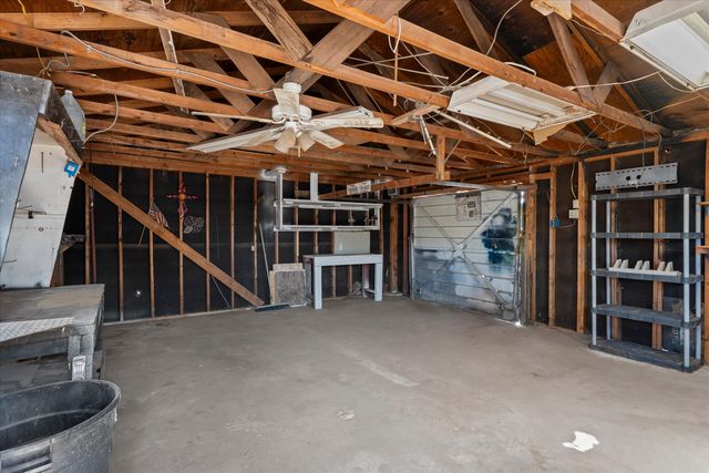 805 Avenue C, Levelland, TX 79336