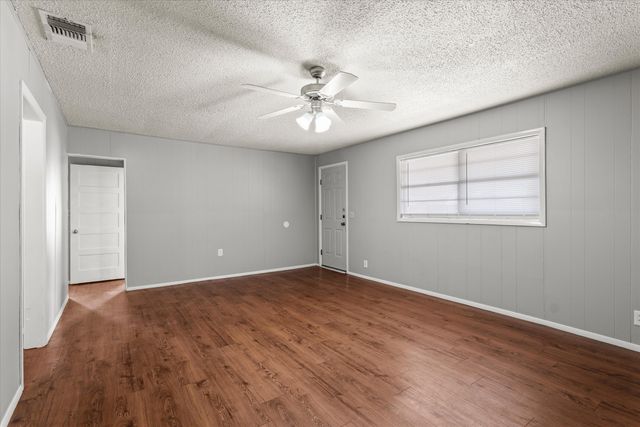 805 Avenue C, Levelland, TX 79336