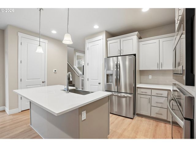 17079 Se TROGE Rd, Happy Valley, OR 97086