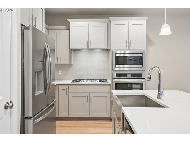 17079 Se TROGE Rd, Happy Valley, OR 97086