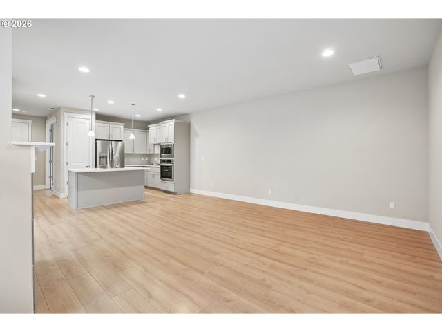 17079 Se TROGE Rd, Happy Valley, OR 97086