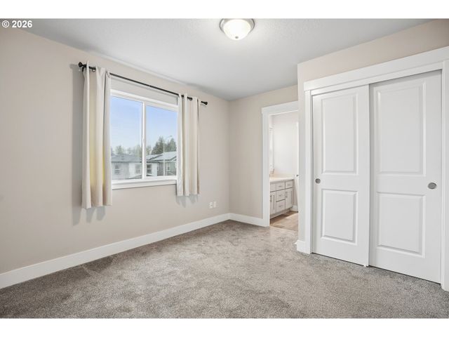 17079 Se TROGE Rd, Happy Valley, OR 97086