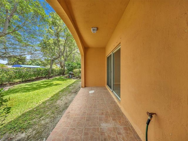 8306 Santa Monica Ave, Tamarac, FL 33321