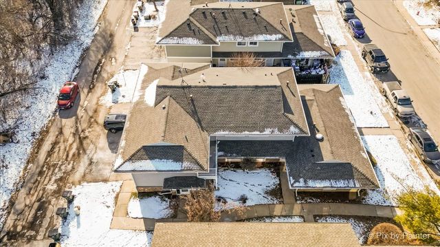 6207 Kit Carson Drive 6207, Hanover Park, IL 60133