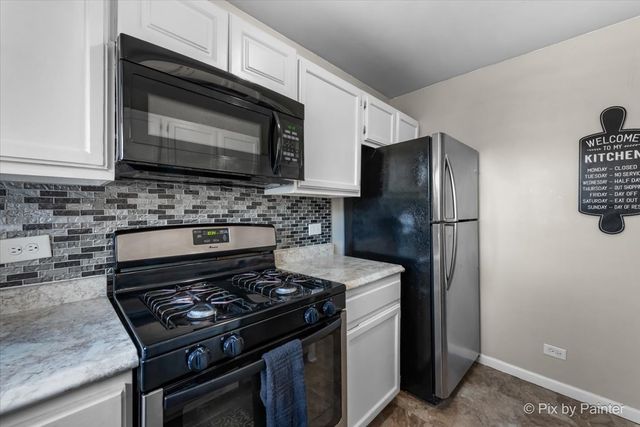 6207 Kit Carson Drive 6207, Hanover Park, IL 60133