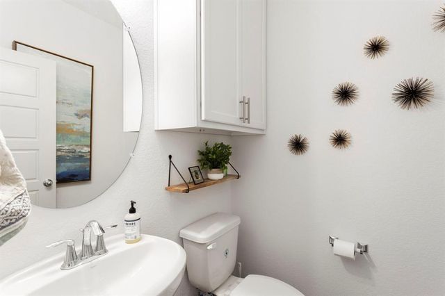 7203 Bassett CT, Austin, TX 78741