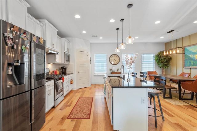 7203 Bassett CT, Austin, TX 78741