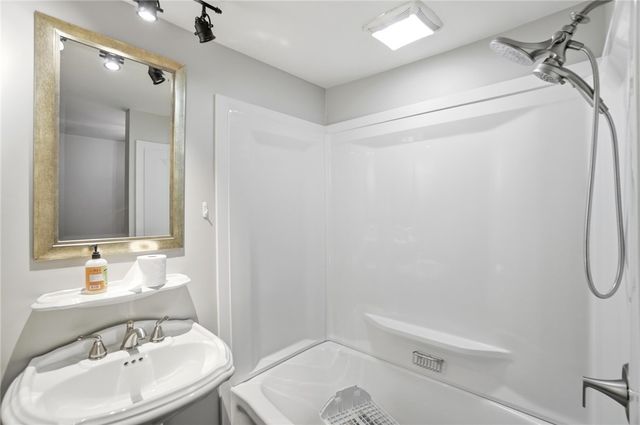 39 Henry Street, Dayton, OH 45402