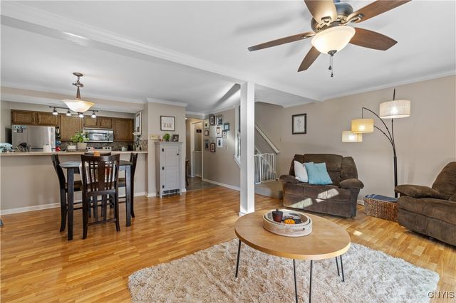 8253 Beehive Cir, Clay, NY 13090