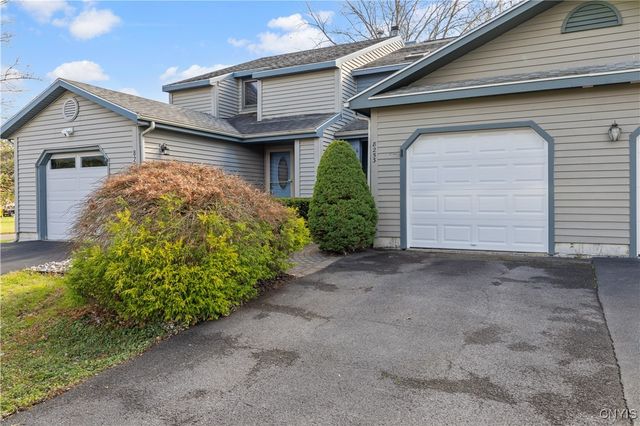 8253 Beehive Cir, Clay, NY 13090