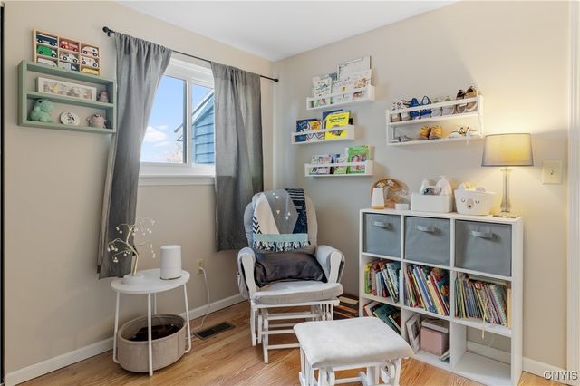 8253 Beehive Cir, Clay, NY 13090