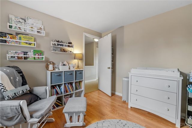 8253 Beehive Cir, Clay, NY 13090