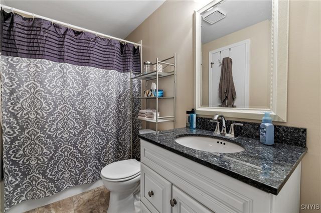 8253 Beehive Cir, Clay, NY 13090