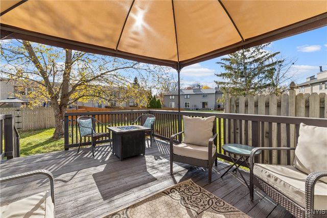 8253 Beehive Cir, Clay, NY 13090