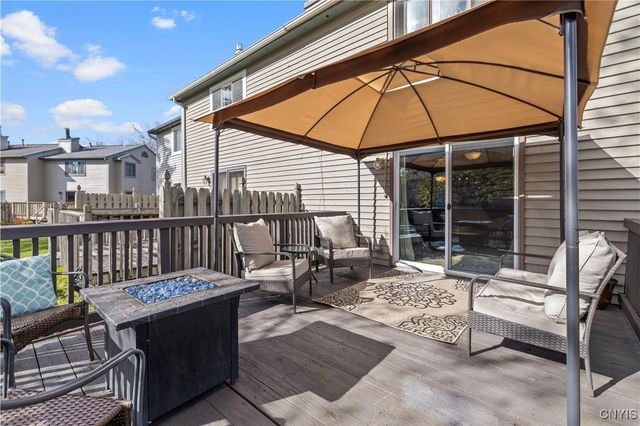 8253 Beehive Cir, Clay, NY 13090