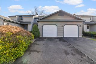 8253 Beehive Cir, Clay, NY 13090