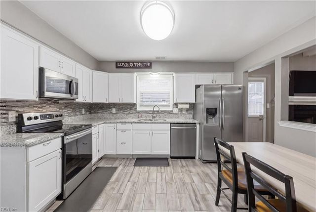 1269 Eaglewood DR, Virginia Beach, VA 23454