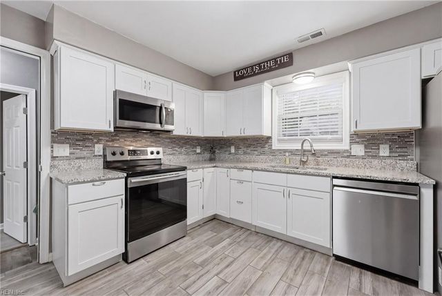 1269 Eaglewood DR, Virginia Beach, VA 23454