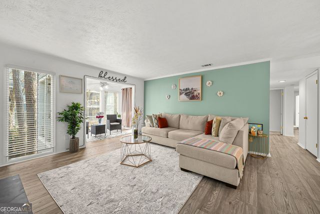 502 Vicksburg Place, Atlanta, GA 30350