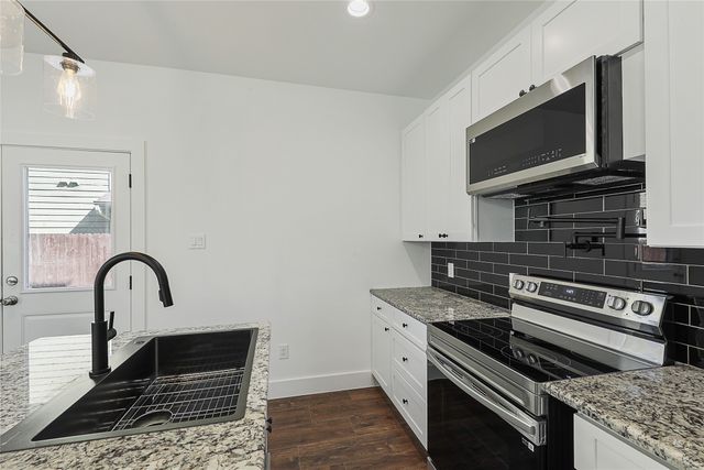 1104 E Annie Street, Fort Worth, TX 76104