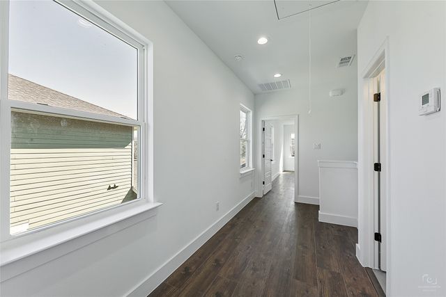 1104 E Annie Street, Fort Worth, TX 76104