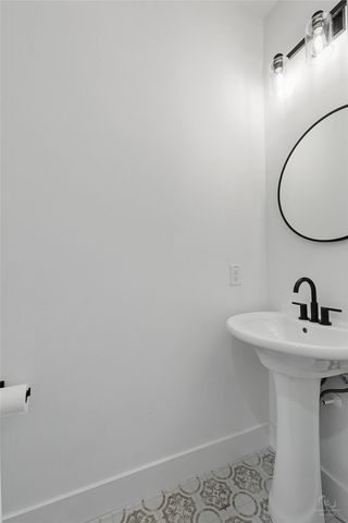 1104 E Annie Street, Fort Worth, TX 76104