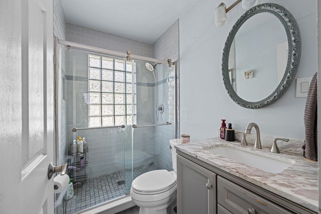 445 48TH Street, Moline, IL 61265