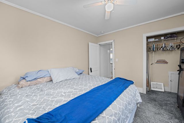 445 48TH Street, Moline, IL 61265