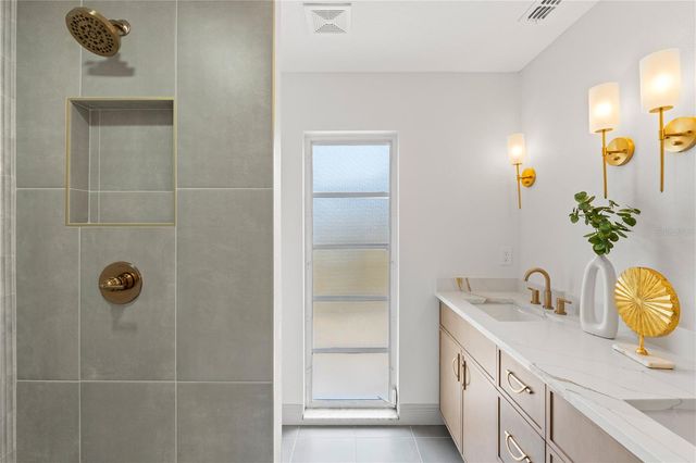 13211 111TH LANE, Largo, FL 33778