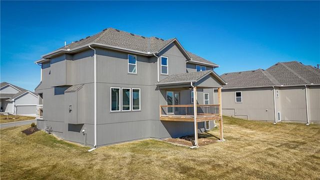 2717 W Park Street, Olathe, KS 66061