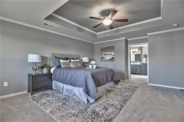 2717 W Park Street, Olathe, KS 66061