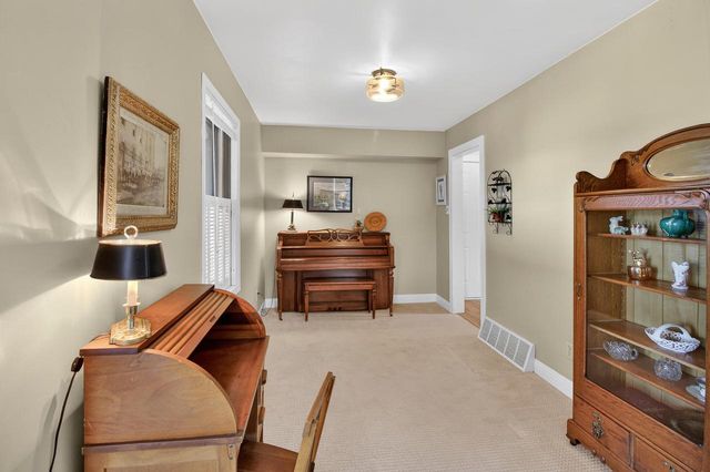 N7024 Oakwood ROAD, Whitewater, WI 53190