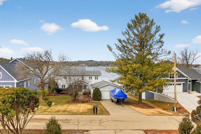 N7024 Oakwood ROAD, Whitewater, WI 53190