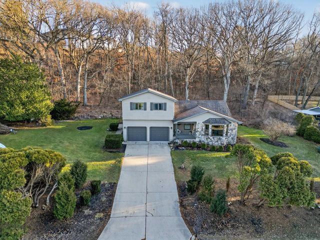 N7024 Oakwood ROAD, Whitewater, WI 53190