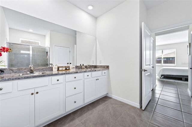 4975 NW 39TH LOOP, Ocala, FL 34482