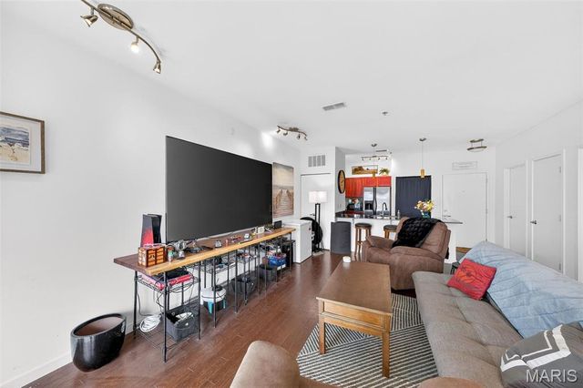 849 Westgate Avenue 305, St Louis, MO 63130