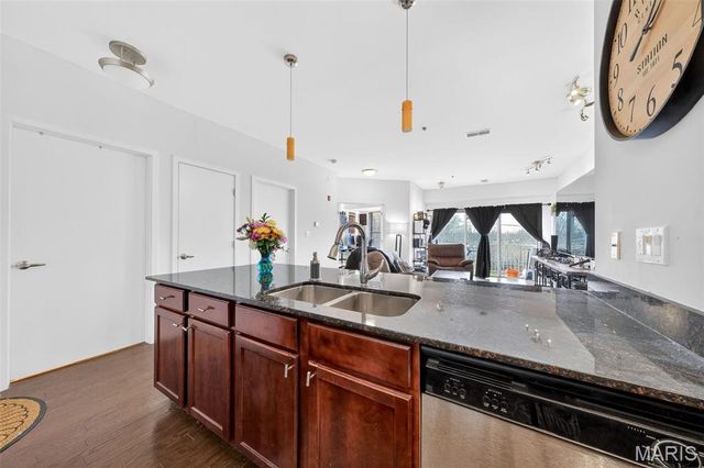 849 Westgate Avenue 305, St Louis, MO 63130