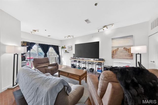 849 Westgate Avenue 305, St Louis, MO 63130